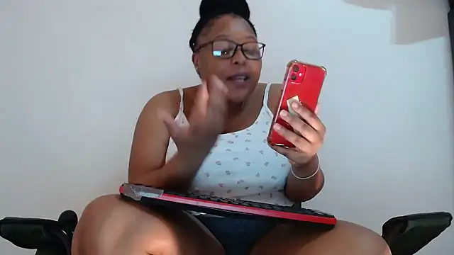 Snapshot of xxZoeyx chatting on March 9, 11:36 am xxZoeyx online show from March 9, 11:36 am