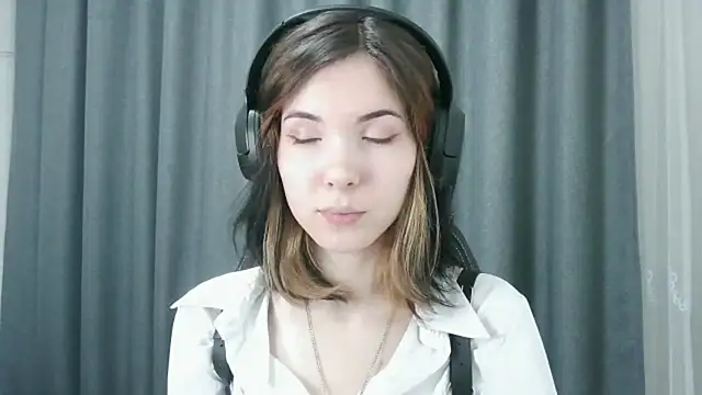 Snapshot of RubyBooby chatting on May 1, 5:17 pm RubyBooby online show from May 1, 5:17 pm
