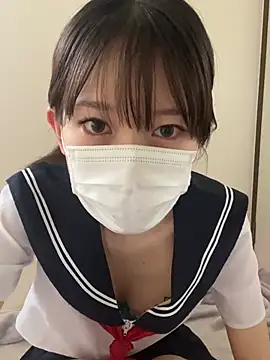 Snapshot of yuki2210 chatting on May 3, 9:21 pm yuki2210 online show from May 3, 9:21 pm