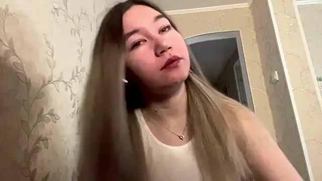 Snapshot of IreneOrbison chatting on March 31, 1:44 pm IreneOrbison online show from March 31, 1:44 pm