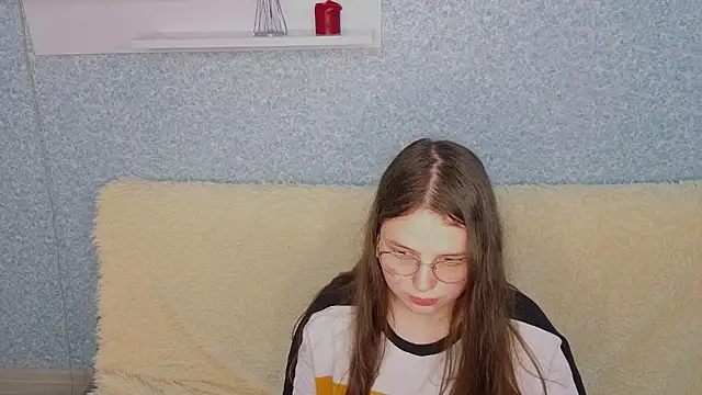 Snapshot of SofiDreamm chatting on April 1, 2:03 pm SofiDreamm online show from April 1, 2:03 pm