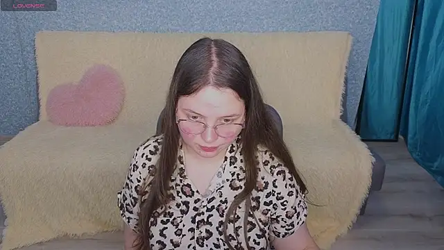 Snapshot of SofiDreamm chatting on May 5, 7:44 pm SofiDreamm online show from May 5, 7:44 pm