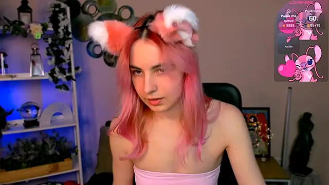 Snapshot of lissa_veils chatting on April 16, 12:17 pm lissa veils online show from April 16, 12:17 pm