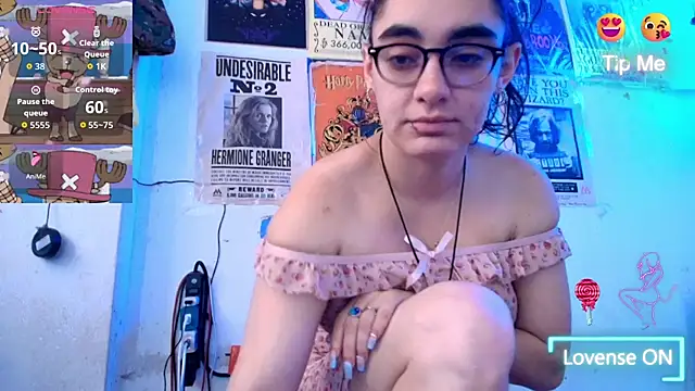 Ellaa honey online show from June 9, 6:19 pm