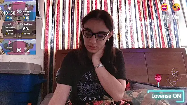 Ellaa honey online show from June 26, 1:37 pm