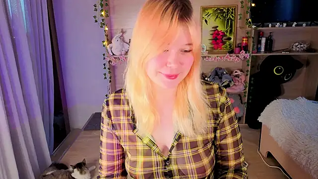 unburnedgirl online show from April 4, 3:38 am