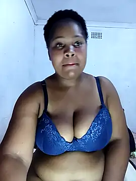 Snapshot of SweetLizie91 chatting on April 2, 6:16 pm SweetLizie91 online show from April 2, 6:16 pm