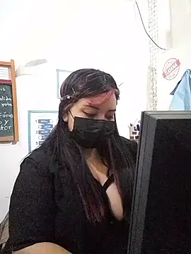sweetadamisoffice online show from May 17, 8:38 pm