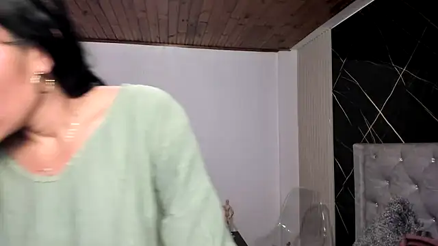 valeriiaa b online show from April 28, 1:27 pm