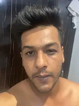 Snapshot of PremiumMen01 chatting on March 30, 9:27 pm PremiumMen01 online show from March 30, 9:27 pm