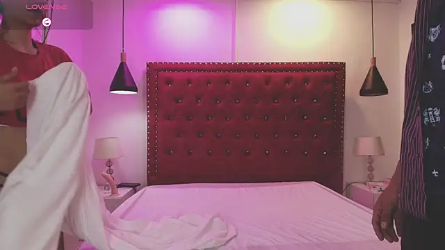 Jack and Emma  online show from April 8, 12:49 pm