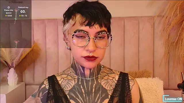 Luana fiore online show from April 20, 12:19 pm