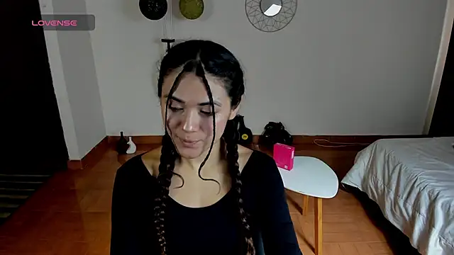 Snapshot of FreyaRouge chatting on April 25, 2:36 pm FreyaRouge online show from April 25, 2:36 pm