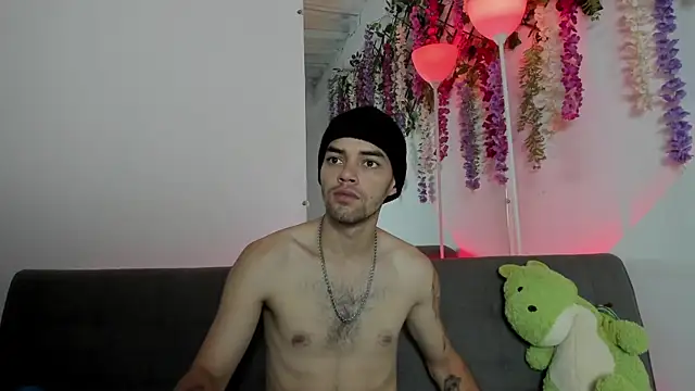 Snapshot of Dope_BoyGGs chatting on April 4, 2:25 pm Dope BoyGGs online show from April 4, 2:25 pm