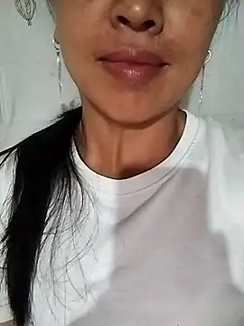 Snapshot of Lisa-aa chatting on April 25, 1:41 pm Lisa-aa online show from April 25, 1:41 pm