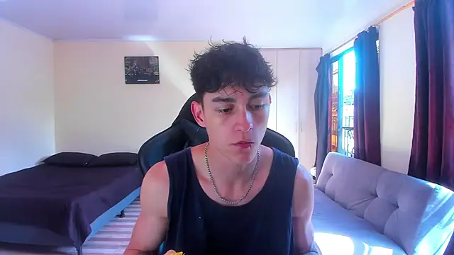 Snapshot of Luke_Chill chatting on April 21, 2:01 pm Luke Chill online show from April 21, 2:01 pm