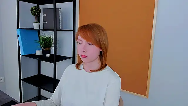 CherryCrushLove online show from April 4, 6:44 am