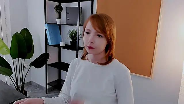 Snapshot of CherryCrushLove chatting on April 10, 5:56 am CherryCrushLove online show from April 10, 5:56 am