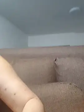 Snapshot of XRasee chatting on April 5, 3:20 pm XRasee online show from April 5, 3:20 pm