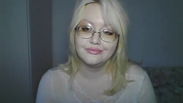 Snapshot of Elayne_Sweet chatting on May 20, 6:08 am Elayne Sweet online show from May 20, 6:08 am