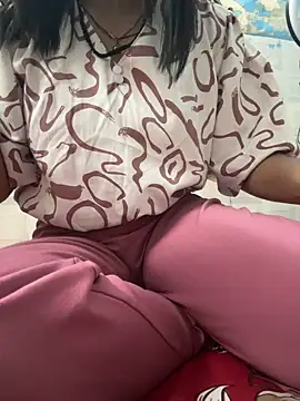 Snapshot of miss_aaashikaa chatting on April 4, 9:51 am miss aaashikaa online show from April 4, 9:51 am