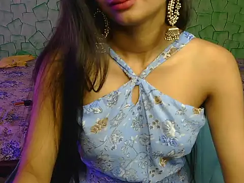 Snapshot of avni222 chatting on April 18, 5:11 am avni222 online show from April 18, 5:11 am