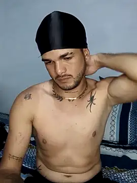 Snapshot of Nicolas_Moncadas chatting on April 18, 5:17 pm Nicolas Moncadas online show from April 18, 5:17 pm