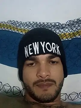 Snapshot of Nicolas_Moncadas chatting on May 4, 4:19 am Nicolas Moncadas online show from May 4, 4:19 am