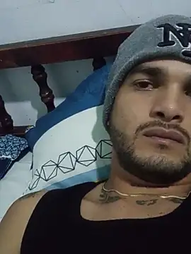Snapshot of Nicolas_Moncadas chatting on May 18, 6:52 am Nicolas Moncadas online show from May 18, 6:52 am