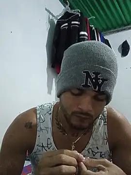 Snapshot of Nicolas_Moncadas chatting on May 26, 2:07 am Nicolas Moncadas online show from May 26, 2:07 am