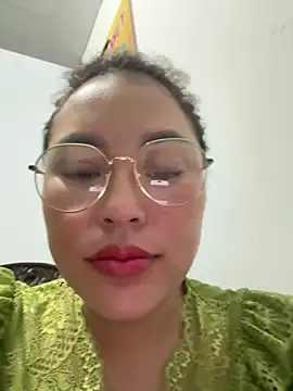Lina-Naughty online show from April 26, 4:48 pm
