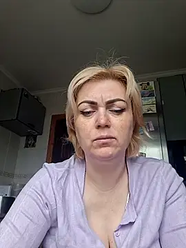SylvieGold453 online show from May 29, 9:29 am