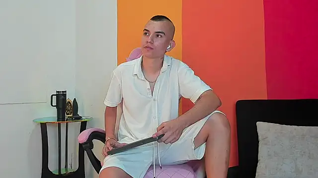 Rowan Cley online show from May 13, 7:22 pm