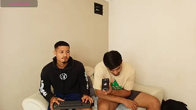 Snapshot of Maxi_and_Ares chatting on June 8, 12:27 pm Maxi and Ares online show from June 8, 12:27 pm