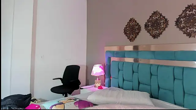 Snapshot of SarahLarsson chatting on May 24, 5:18 pm SarahLarsson online show from May 24, 5:18 pm