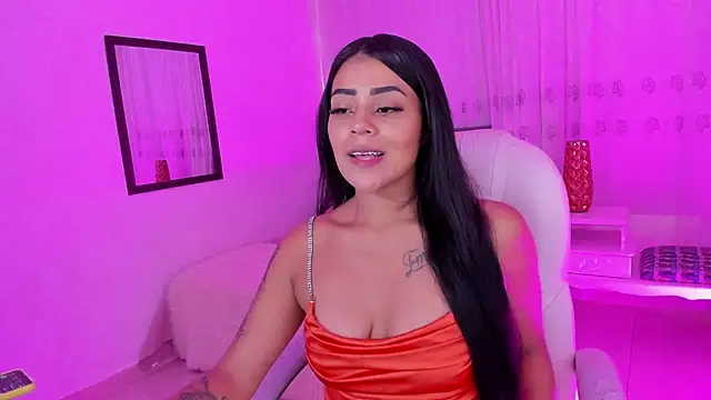Snapshot of Mallorie_Owens chatting on April 17, 4:54 pm Mallorie Owens online show from April 17, 4:54 pm
