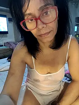 Snapshot of Cristotoza chatting on May 28, 3:59 am Cristotoza online show from May 28, 3:59 am