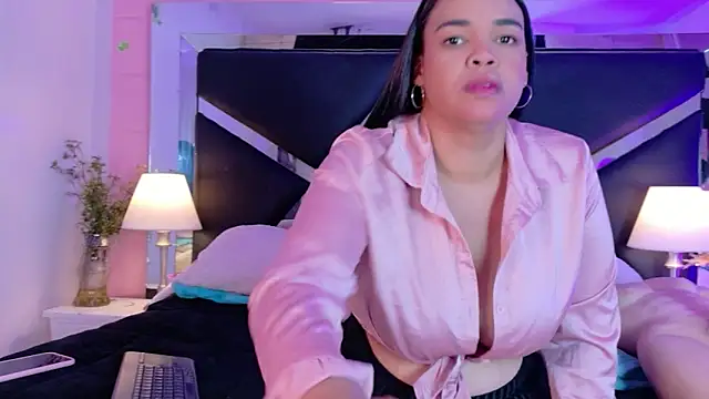 Snapshot of Veronica_Nasty_ chatting on June 9, 7:25 pm Veronica Nasty online show from June 9, 7:25 pm