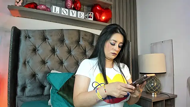 Snapshot of Mirandha_QM chatting on June 11, 10:19 pm Mirandha QM online show from June 11, 10:19 pm