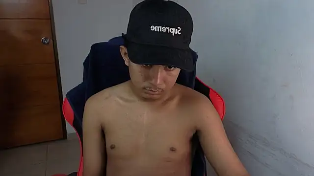 Snapshot of darknigthx chatting on April 2, 3:59 am darknigthx online show from April 2, 3:59 am