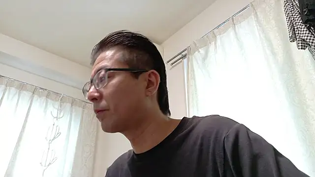 Snapshot of zakochin1106 chatting on May 21, 5:14 am zakochin1106 online show from May 21, 5:14 am