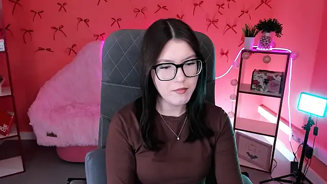 JennyGibson online show from April 29, 5:11 am