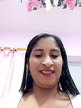 Snapshot of SofiaMendez1_ chatting on April 9, 4:34 pm SofiaMendez1 online show from April 9, 4:34 pm