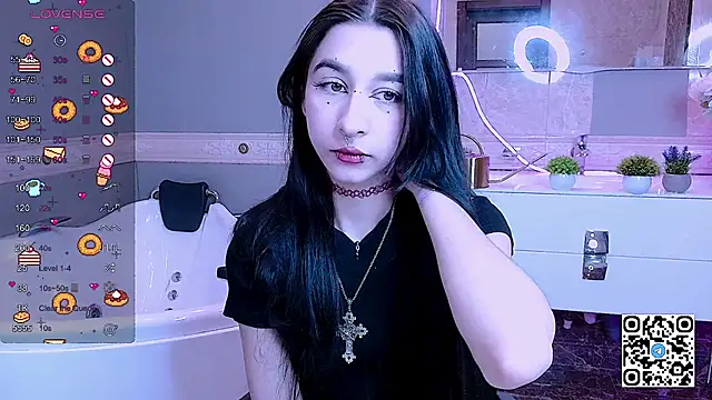 Snapshot of MelissaSparrow chatting on May 4, 1:23 am MelissaSparrow online show from May 4, 1:23 am