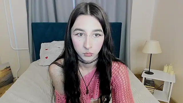Snapshot of MelissaSparrow chatting on June 5, 1:01 am MelissaSparrow online show from June 5, 1:01 am