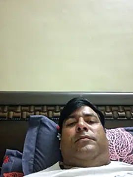 Snapshot of Anurag-Sindhu chatting on April 8, 5:24 pm Anurag-Sindhu online show from April 8, 5:24 pm