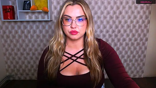 Snapshot of AminaSoul_ chatting on May 15, 12:45 pm AminaSoul online show from May 15, 12:45 pm