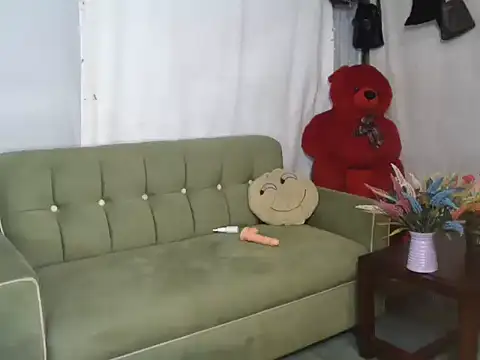 Snapshot of Martha4you chatting on April 12, 11:43 pm Martha4you online show from April 12, 11:43 pm