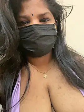 Snapshot of Shalu_naughty69 chatting on June 25, 7:57 am Shalu naughty69 online show from June 25, 7:57 am
