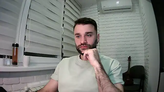 DaddySlava online show from April 6, 5:58 pm
